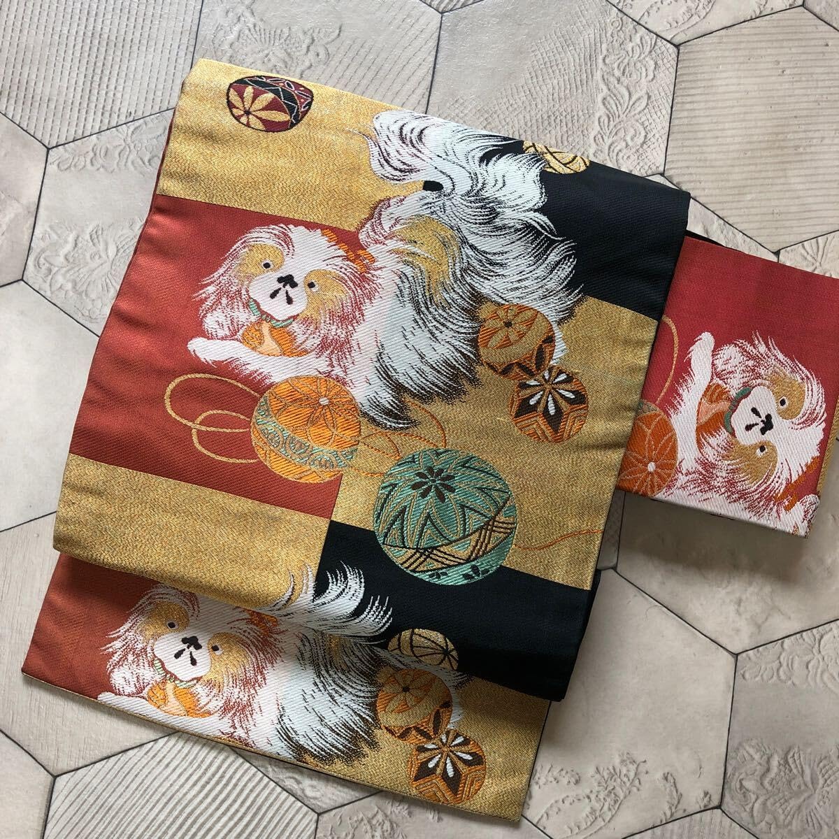 アンティーク　名古屋帯　手刺繍　狆　毛糸　犬　大正ロマン　#855 Amazon.co.jp: アンティーク 名古屋帯 犬 チン 鞠 金糸 着物 レト 大正